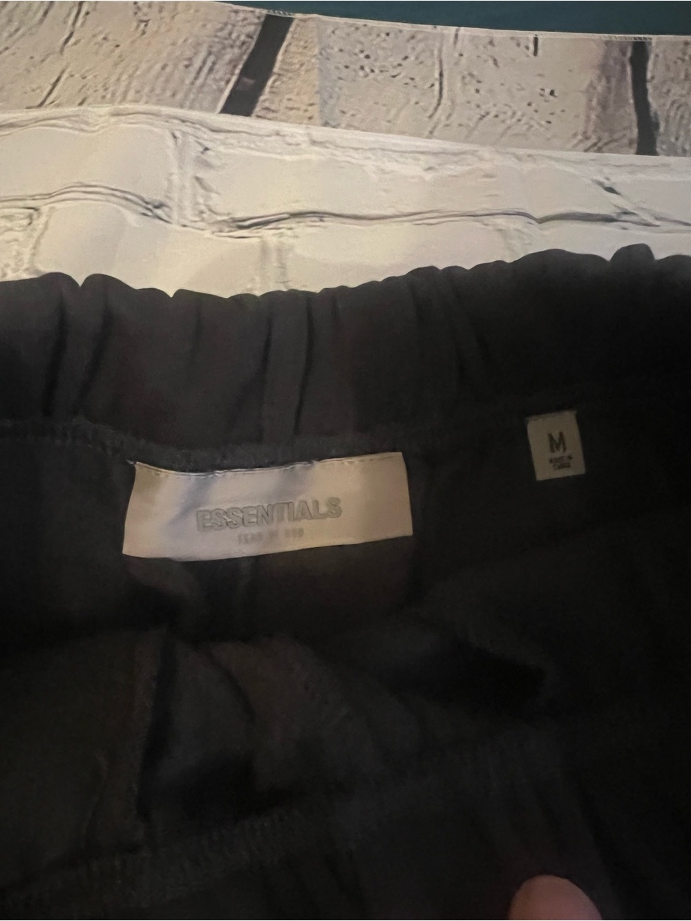 Fear of God Essentials 1977 Iron. - Picture 4 of 5